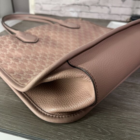 Michael Kors Heidi Large Logo Jacquard Tote Bag - Picture 3 of 7